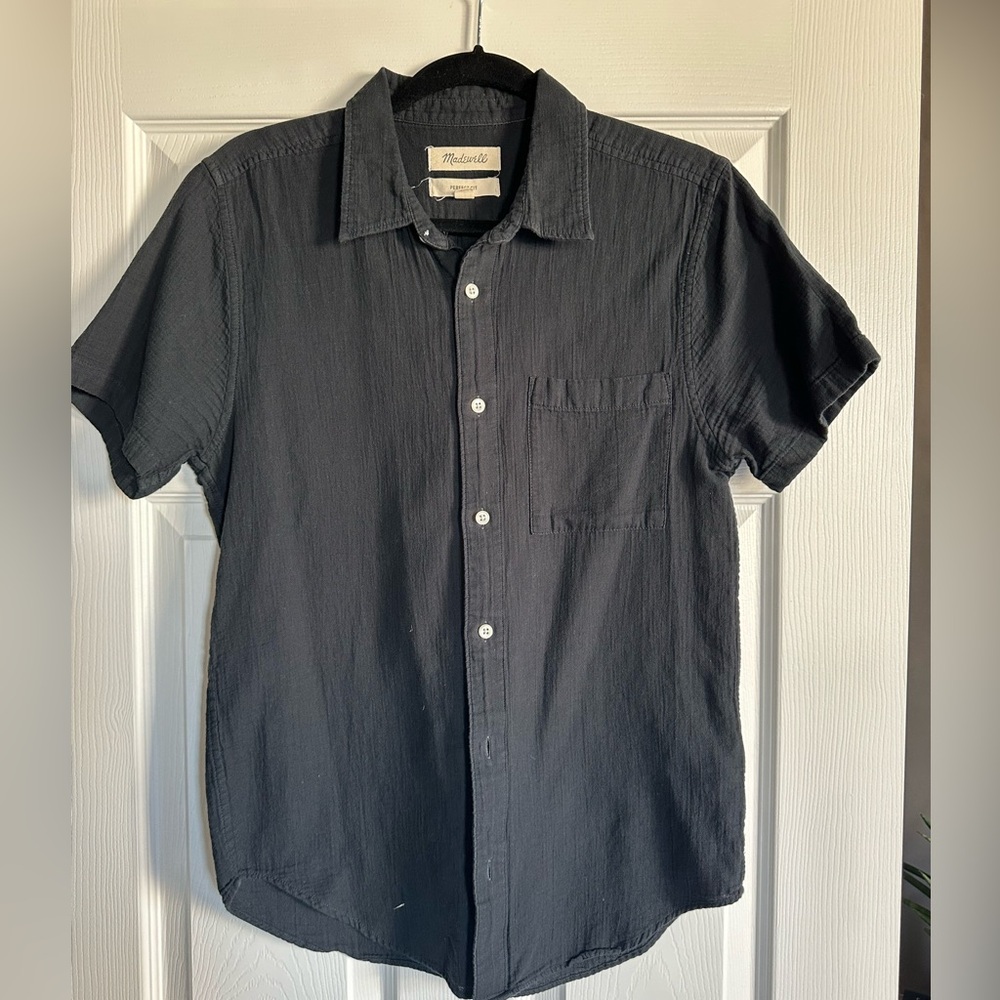 MADEWELL men’s button down in texture fabric.